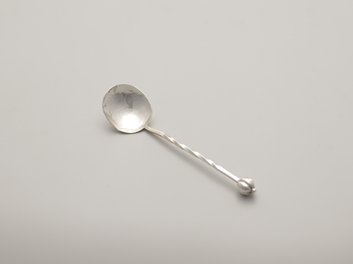 maker%27s%20mark%20of%20Albert%20E.%20Jones%2C%20%3Cb%3E%3Ci%3E%20Silver%20Jar%20and%20Spoon%3C%2Fi%3E%3C%2Fb%3E%2C%201913%2C%20sterling%20silver%20with%20glass%20liner%2C%20The%20Margo%20Grant%20Walsh%2020th%20Century%20Silver%20and%20Metalworks%20Collection%2C%20%26%23169%3B%20unknown%2C%20research%20required%2C%202001.129.2A-D